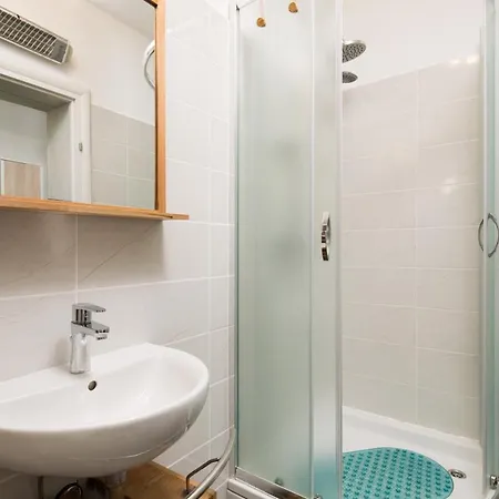Petit Val Apartment